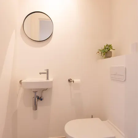 New Flat For 4 With Tremendous Sea Views