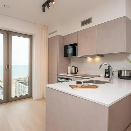 Daire New Flat For 4 With Tremendous Sea Views