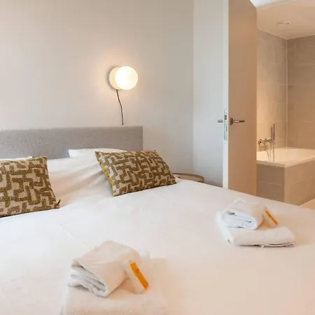 Apartament New Flat For 4 With Tremendous Sea Views *