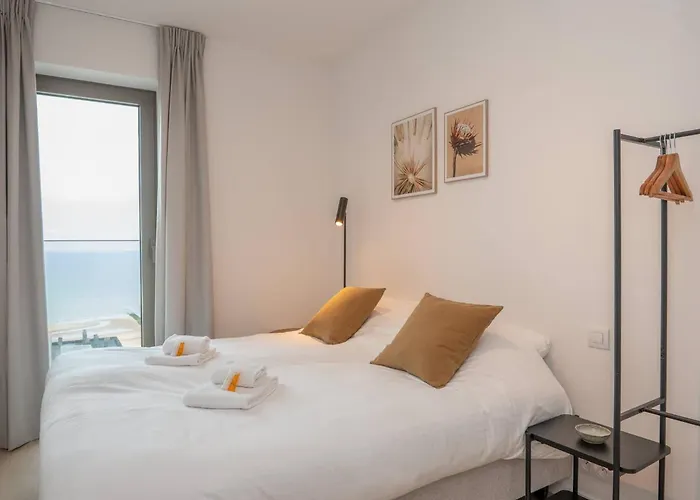 New Flat For 4 With Tremendous Sea Views Lejlighed Oostende