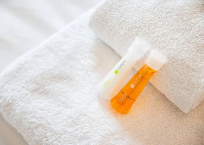 New Flat For 4 With Tremendous Sea Views *