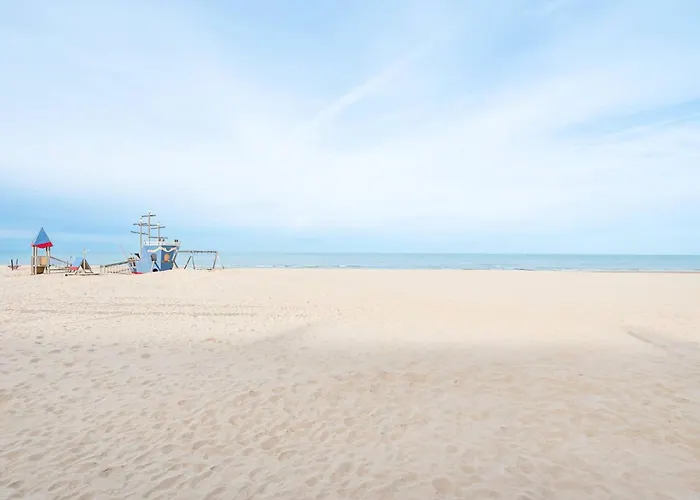 New Flat For 4 With Tremendous Sea Views